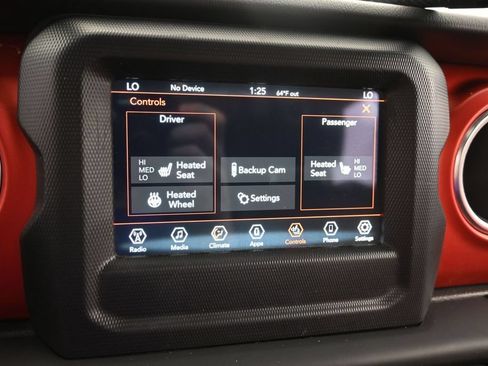 Used 2021 Jeep Wrangler Unlimited Rubicon w/ Cold Weather Group AWD/4WD image 37