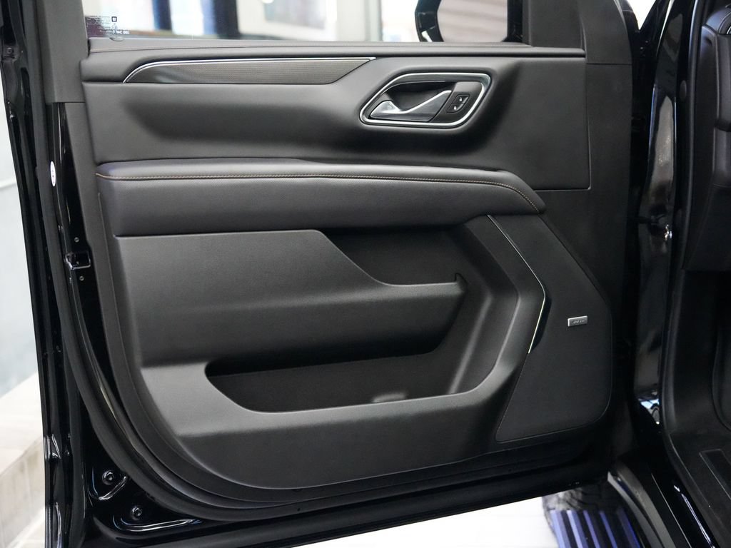 Used 2023 GMC Yukon AT4 AWD/4WD image 11
