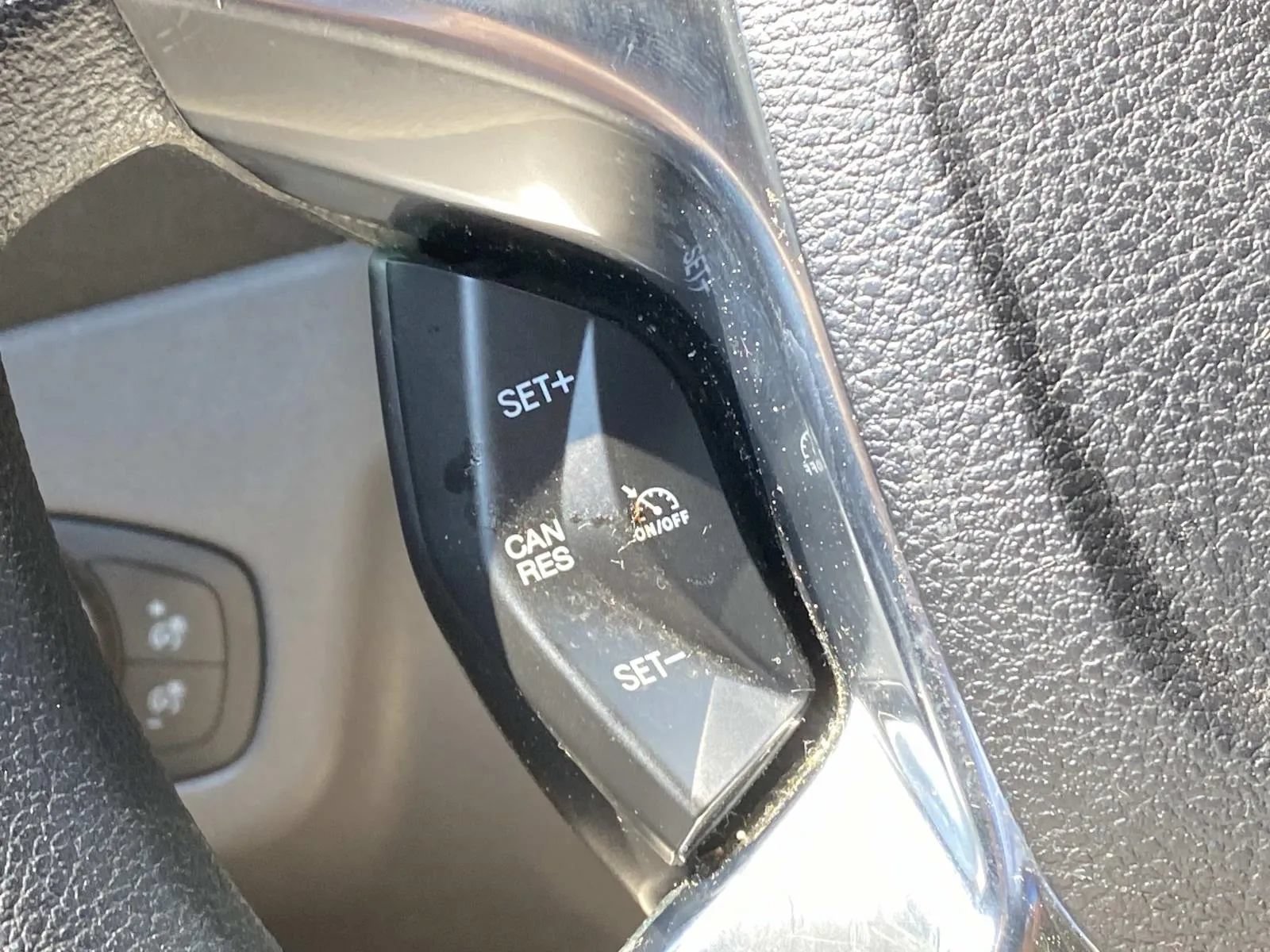 Used 2019 Ford Transit Connect XLT FWD image 25