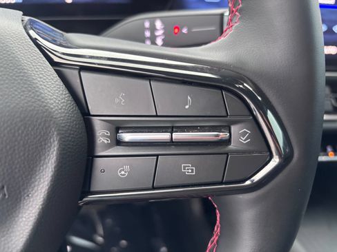 Used 2025 Chevrolet Equinox EV RS w/ LPO, All-Weather Mat Package FWD image 24