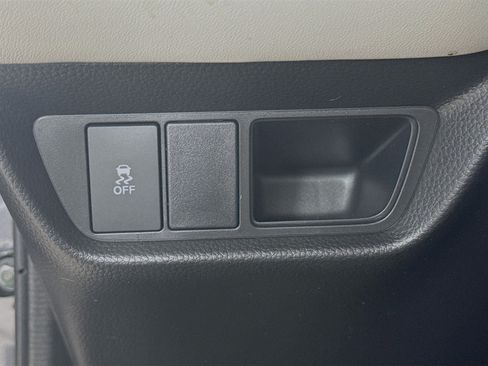 Certified 2026 Honda HR-V LX image 9