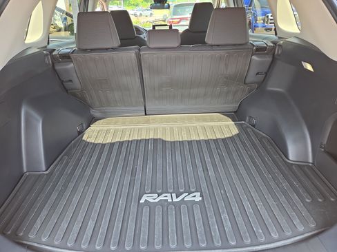 Certified 2025 Toyota RAV4 LE AWD/4WD image 30