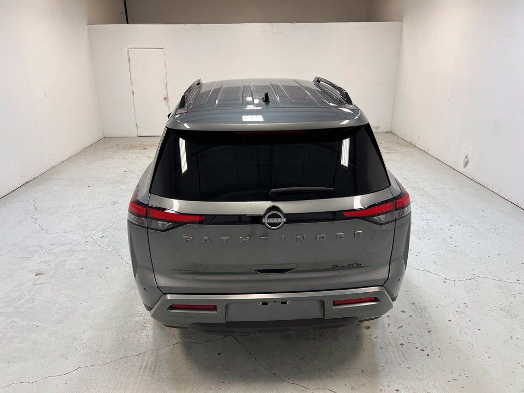 Used 2026 Nissan Pathfinder SL AWD/4WD image 4