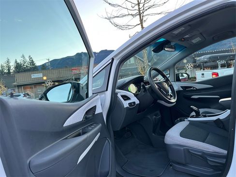 Used 2019 Chevrolet Bolt LT image 22