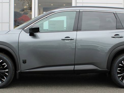 New 2026 Nissan Rogue SV image 2