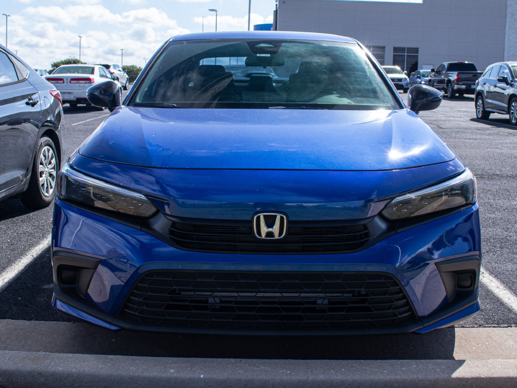 Used 2022 Honda Civic Sport image 2