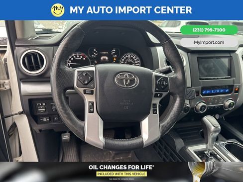 Used 2018 Toyota Tundra Platinum image 9