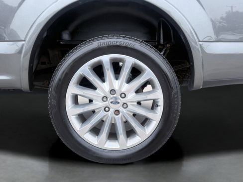 Used 2016 Ford F150 Limited image 17