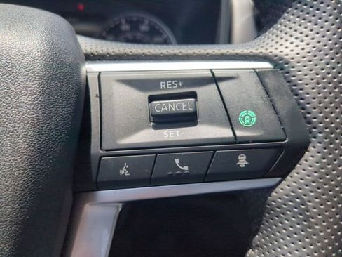 Used 2025 Mitsubishi Outlander SE FWD image 32