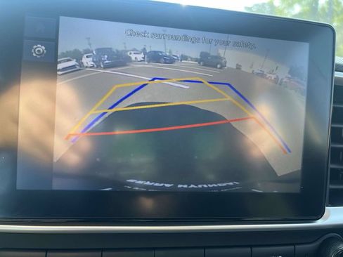 Certified 2024 Hyundai Venue SEL FWD image 23
