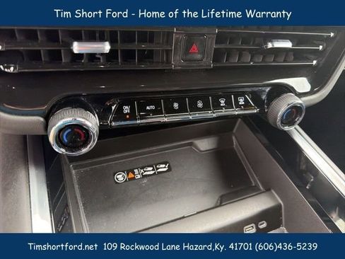 Used 2025 Chevrolet Tahoe LT AWD/4WD image 17