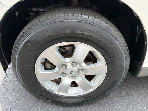 Used 2009 Ford Escape Limited FWD image 41