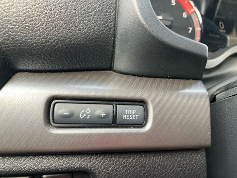 Used 2021 Nissan Titan PRO-4X w/ Pro-4x Convenience Package AWD/4WD image 15