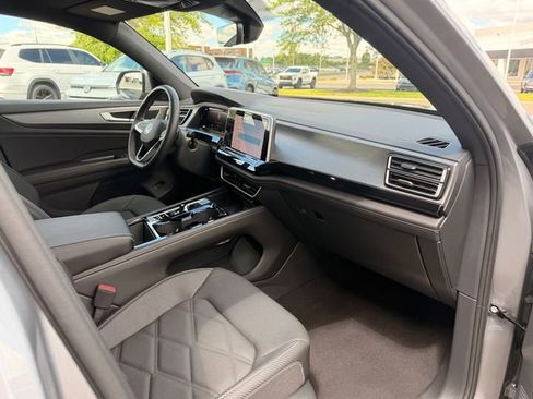 Certified 2026 Volkswagen Atlas Cross Sport SE AWD/4WD image 22