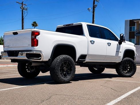Used 2022 Chevrolet Silverado 2500 LTZ w/ LTZ Plus Package AWD/4WD image 5