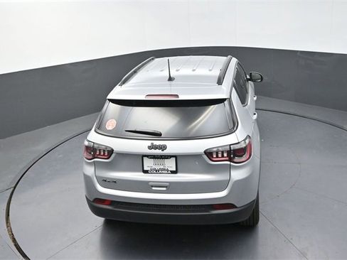 New 2026 Jeep Compass Latitude image 14