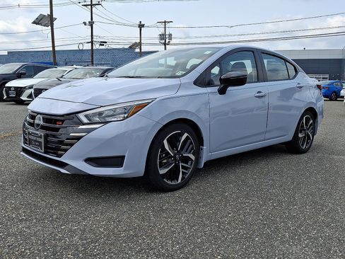 Certified 2023 Nissan Versa SR w/ Trunk Package FWD image 3
