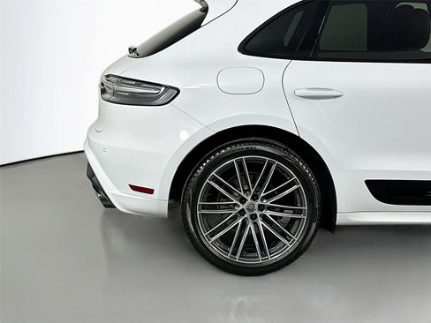 Certified 2025 Porsche Macan Turbo AWD/4WD image 13