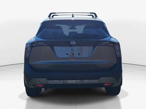 New 2026 Nissan Kicks SR w/ SR Premium Package FWD image 6