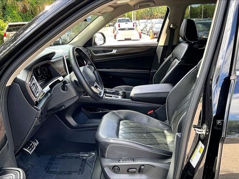 Certified 2024 Volkswagen Atlas SEL Premium R-Line AWD/4WD image 21