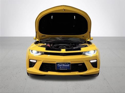Used 2017 Chevrolet Camaro SS RWD image 5