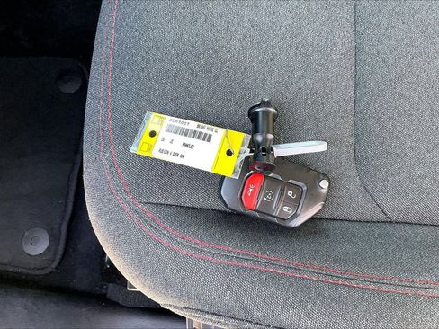 Certified 2025 Jeep Wrangler Unlimited Rubicon w/ Convenience Group image 31