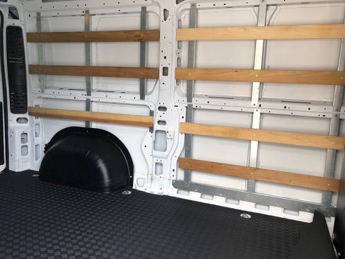 Used 2025 RAM ProMaster 2500 w/ U-Haul Equipment Group FWD image 23