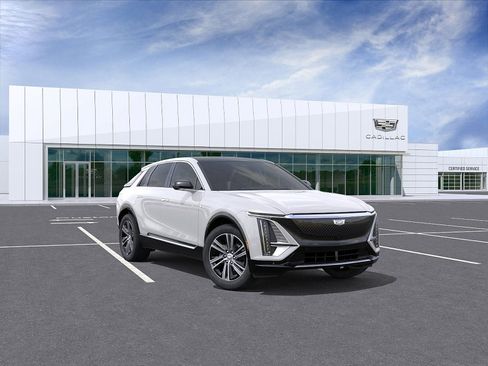 New 2025 Cadillac Lyriq Luxury image 1