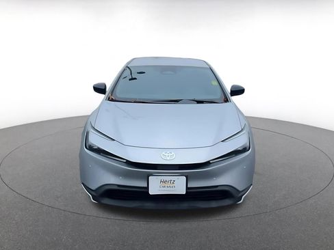Used 2025 Toyota Prius LE image 4