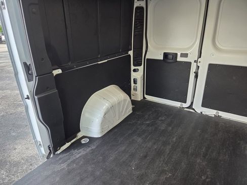 Used 2025 RAM ProMaster 2500 w/ Convenience Group FWD image 27
