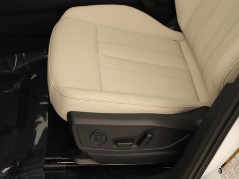 New 2026 Audi Q5 Premium image 23