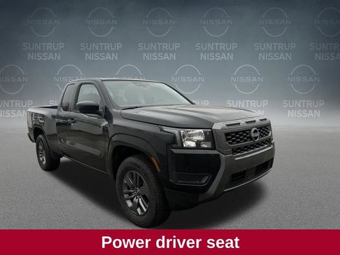 Used 2025 Nissan Frontier SV image 9
