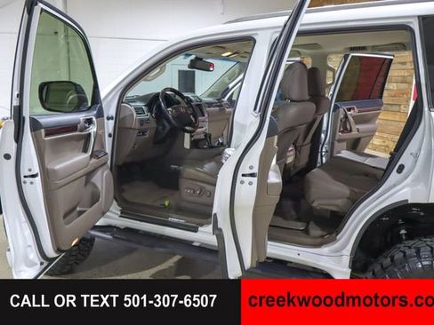 Used 2019 Lexus GX 460 Luxury AWD/4WD image 38