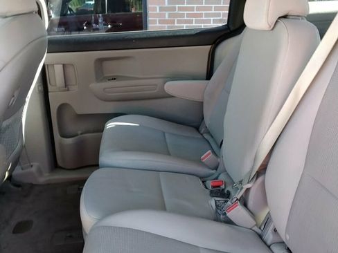 Used 2020 Kia Sedona LX FWD image 9