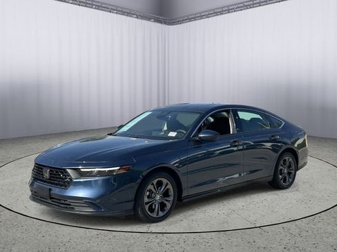 Used 2023 Honda Accord EX image 1