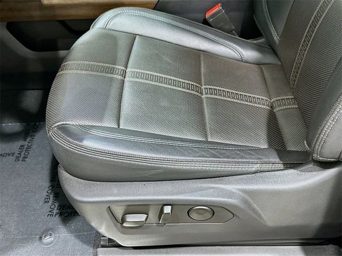 Used 2024 Chevrolet Silverado 3500 High Country w/ High Country Premium Package image 20