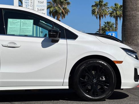 Used 2025 Honda Odyssey Sport-L image 35