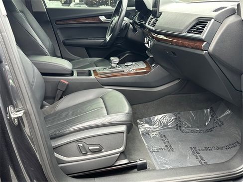Used 2019 Audi Q5 2.0T Premium image 13