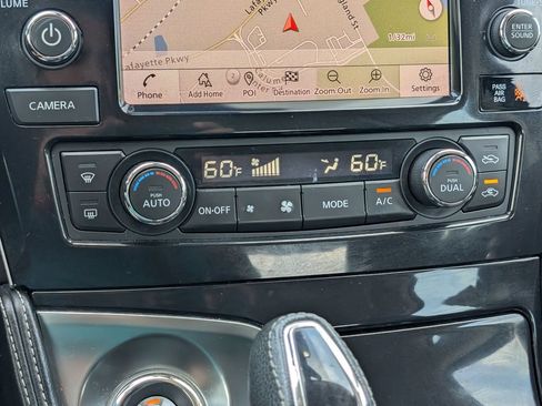 Used 2022 Nissan Maxima SV w/ Floor Mat Group FWD image 26