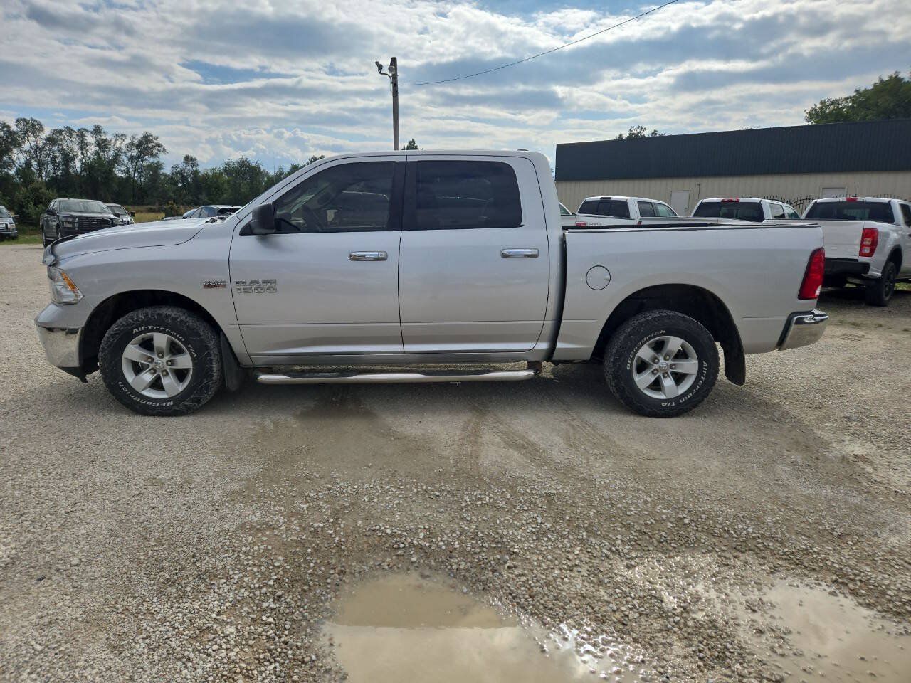 Used 2017 RAM 1500 Classic SLT AWD/4WD image 5