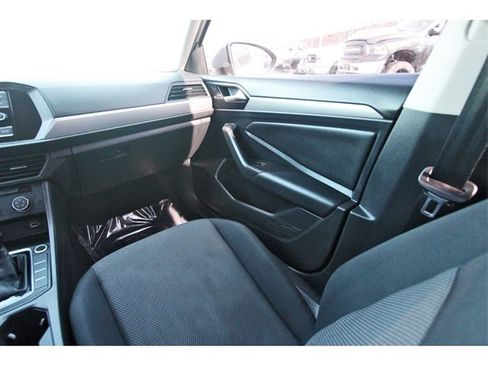 Used 2019 Volkswagen Jetta S w/ Driver Assistance Package image 9