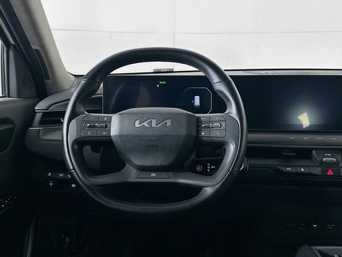 Used 2024 Kia EV9 Light Long Range image 18