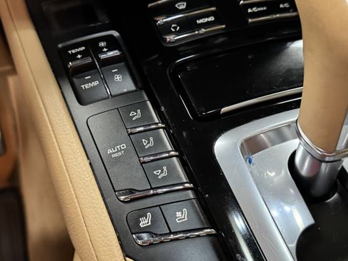 Used 2012 Porsche Cayenne S image 15