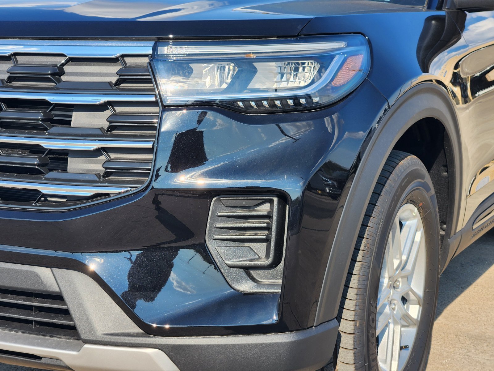 New 2026 Ford Explorer Active AWD/4WD image 10