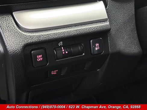 Used 2017 Subaru Crosstrek 2.0i Premium image 19