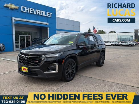 Used 2023 Chevrolet Traverse RS w/ LPO, Floor Liner Package AWD/4WD image 1