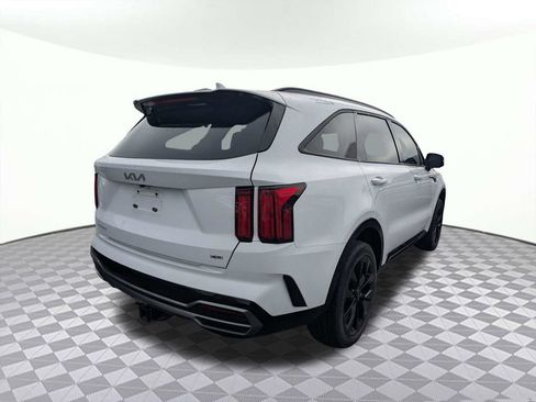 Used 2023 Kia Sorento SX AWD/4WD image 3