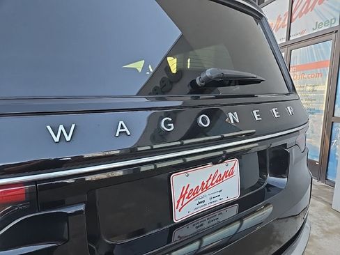 Used 2024 Jeep Wagoneer Series II AWD/4WD image 20