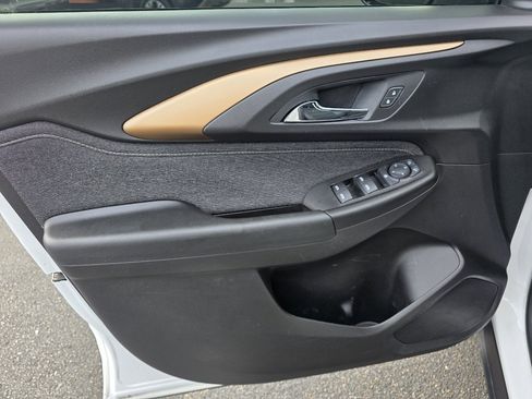 Used 2021 Chevrolet TrailBlazer ACTIV w/ Convenience Package image 11