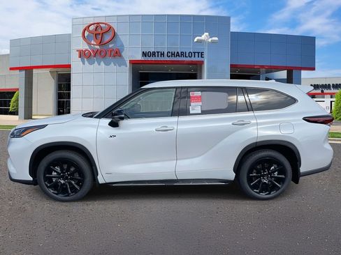 New 2026 Toyota Highlander Limited image 6